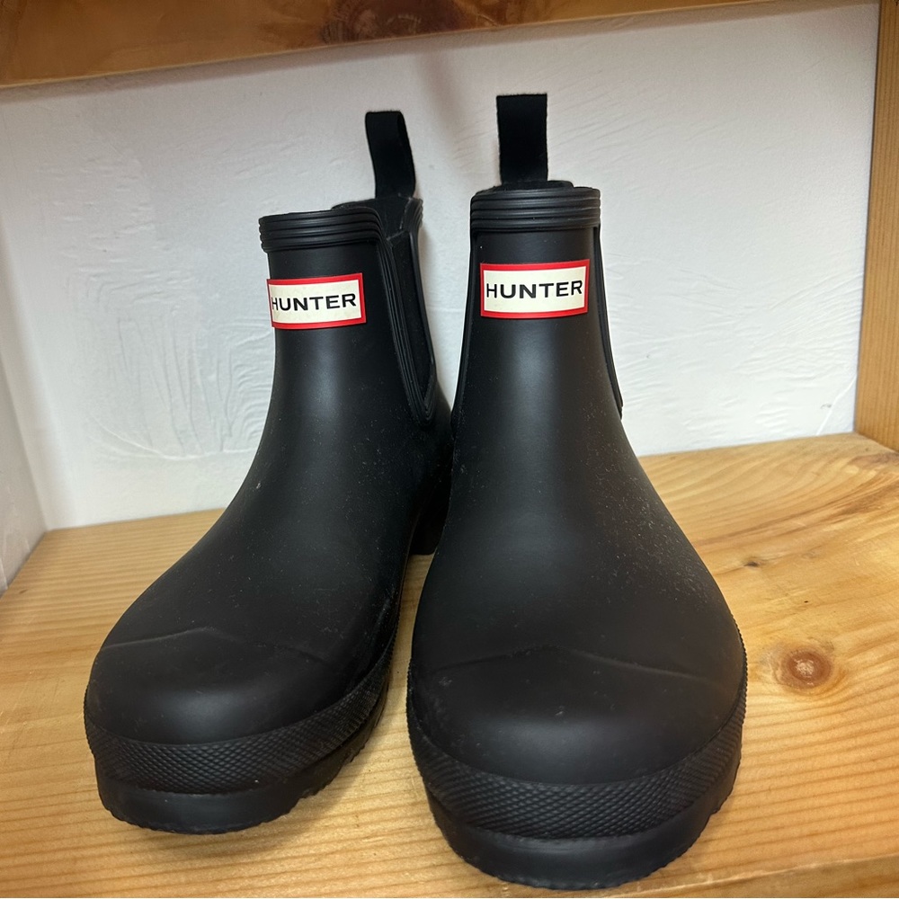 Black women’s Hunter boots! Worn once, in perfect condition